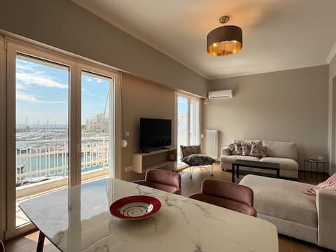 Successful Airbnb property: Piraeus Pearl - Seaview Elegance in Ζέα (Πασαλιμάνι)