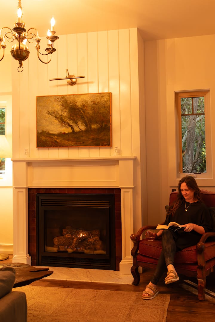 Sunny Designer Retreat With Gym & Game Room - Jenner, CA