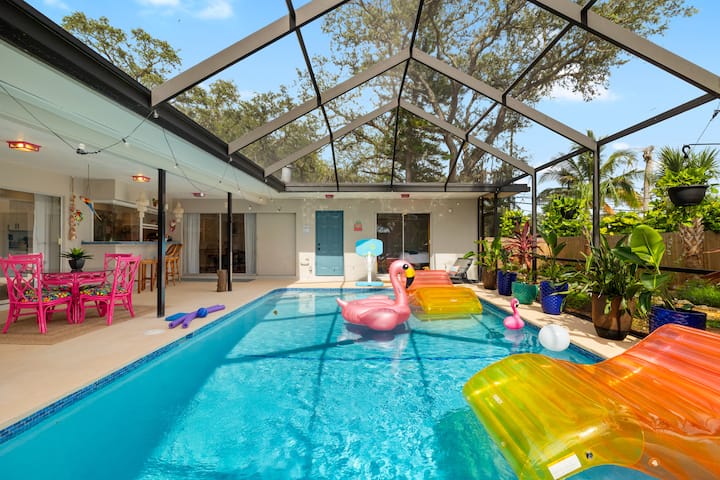 4 Bed Family Oasis: Heated Pool, Air Hockey, Games - 탬파 만