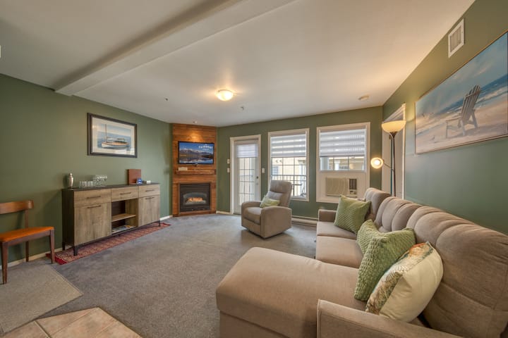 Dip & Drive | 1br | Pet Friendly | Unit 3008b - Fairmont Hot Springs, BC