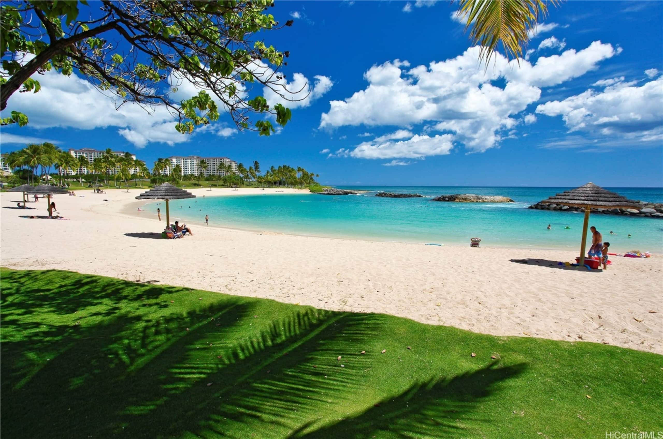 Condo in Kapolei · ★5.0 · 2 bedrooms · 3 beds · 2 private baths - Image 11