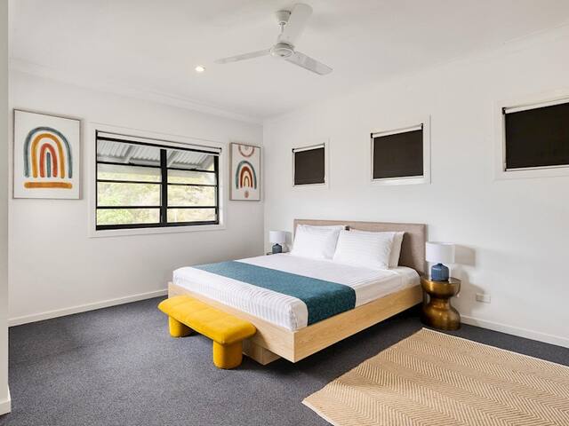 Beautiful Home on the Hill gallery image 4