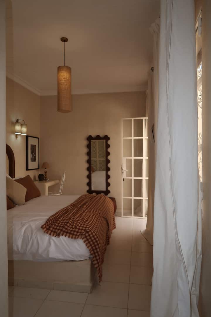 საძინებელი 4