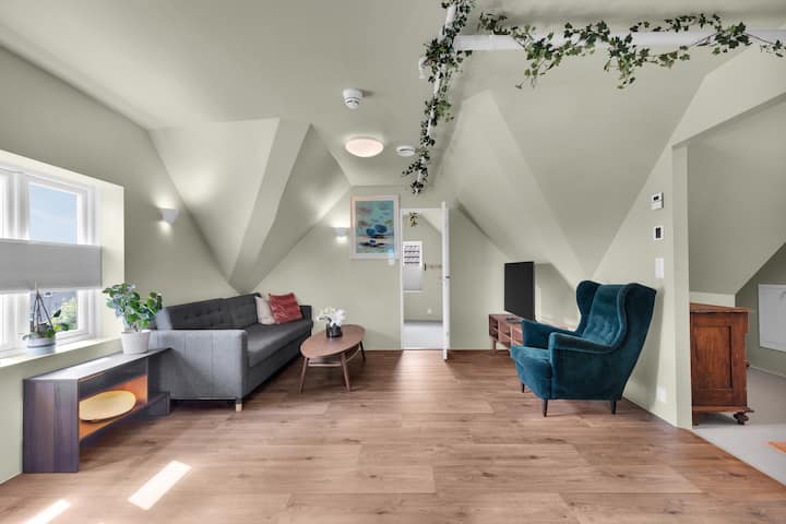 Central Top Floor Apartment. Parking. - Stavanger