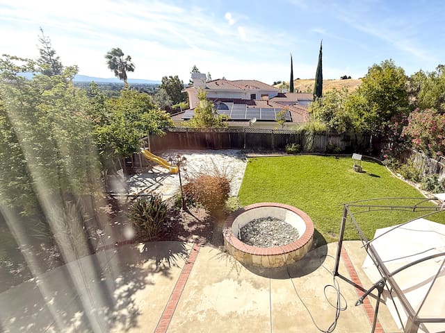 Private Karaoke • 7BR • Upscale Community gallery image 2