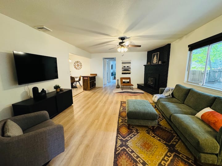 Peaceful Pine Retreat Near Apple Hill & Lake Tahoe - Pollock Pines, CA