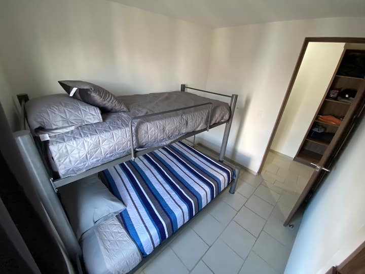 საძინებელი 1