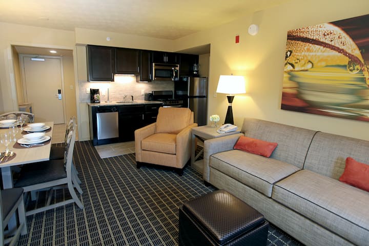 Spacious 2br Suite Near Colonial Williamsburg - 윌리엄스부르크
