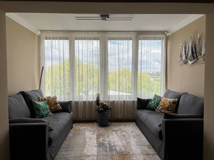 Luxury Riverside Wellness Retreat Near Budapest - Hungary