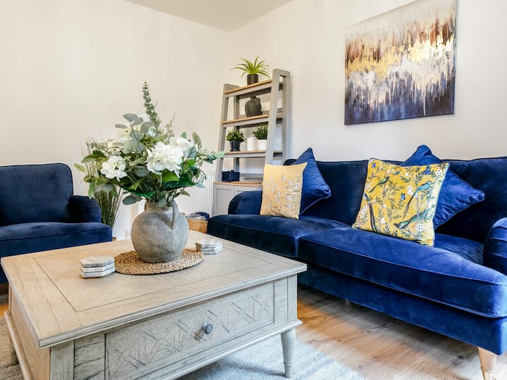 Beautiful 2br Apt | City Centre | Walk Everywhere - Stormont