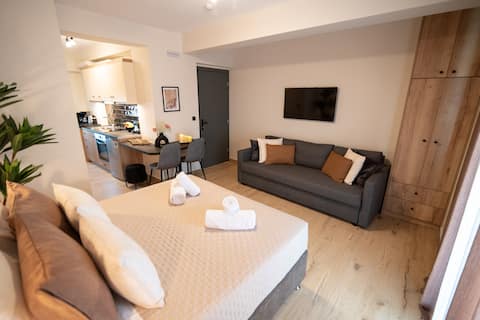 Popular Airbnb listing: Athenee C2 in Περιφέρεια Ηπείρου