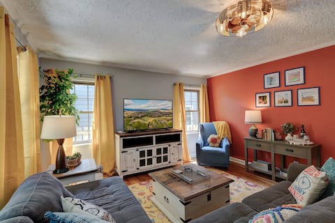 Top Airbnb: Trailhead Cottage - 7 min to downtown Knoxville in Knoxville