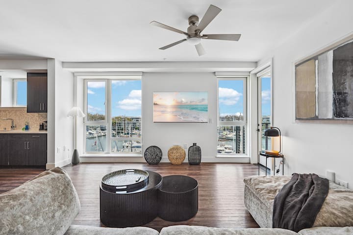 Sea Breeze Escape • 3BR Coastal Gem w/ 2 Balconies