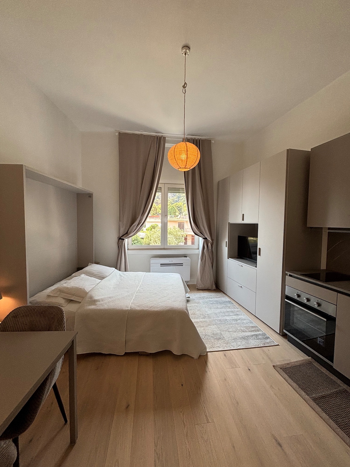 Successful Airbnb property: EZE studio by the sea in Èze