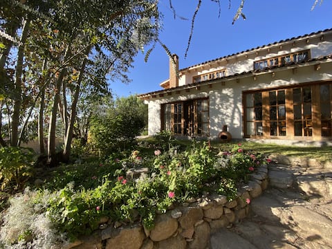 Caraz-House in the Andes, 4B+3BTH+BBQ+Yard