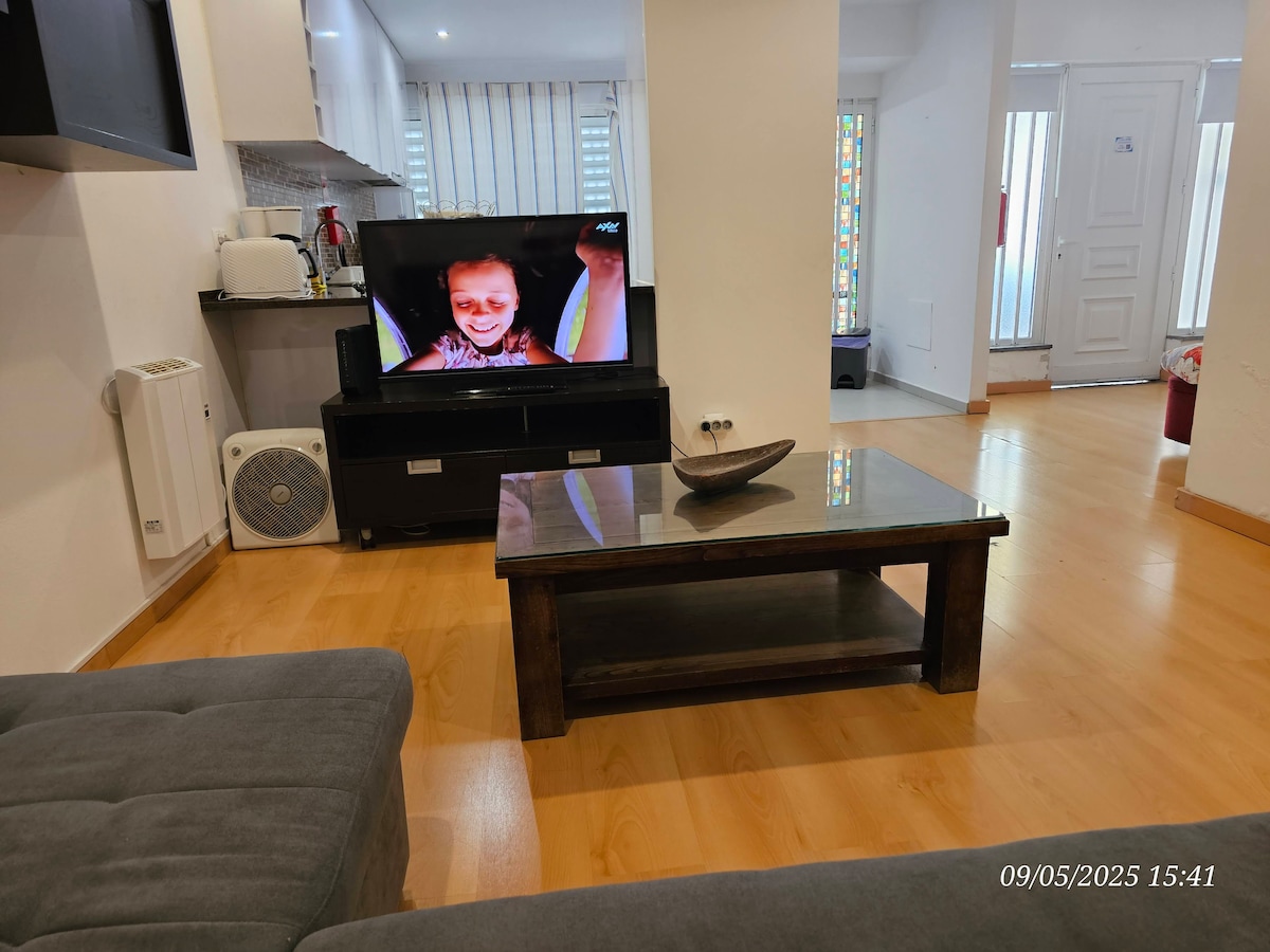 Imóvel de sucesso: Joaniya Apt - Portuguese style university airport em Montenegro