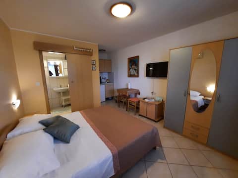 Popular Airbnb listing: Studio - 2 IN in Fuškulin Foscolino