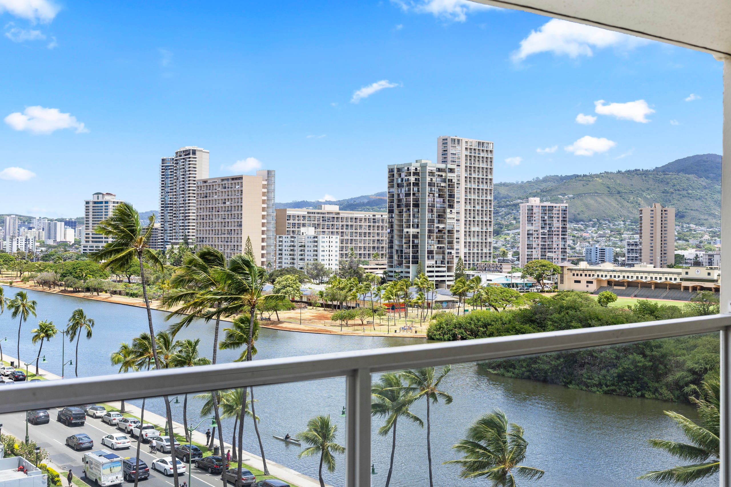 9FL-Modern Walkable Waikiki King Studio - Image 15