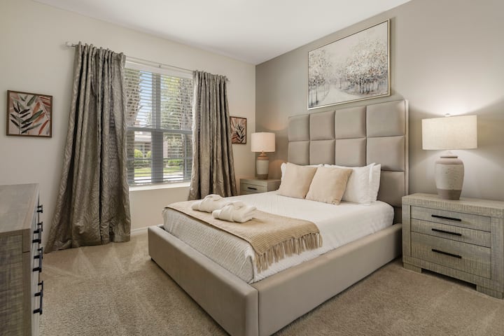 Downstairs Queen suite with attached full bathroom (walk-in shower)