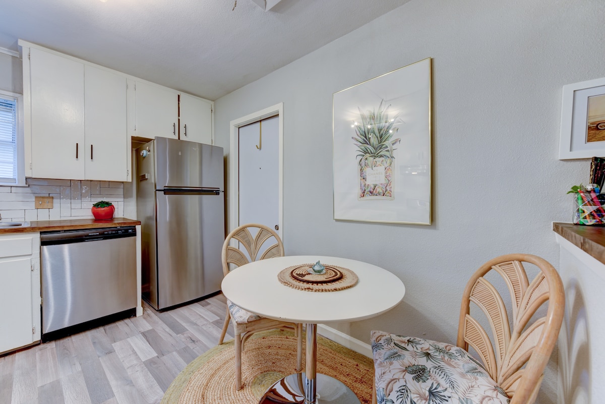 Cozy 2 BR + Minutes to ACL and F1
