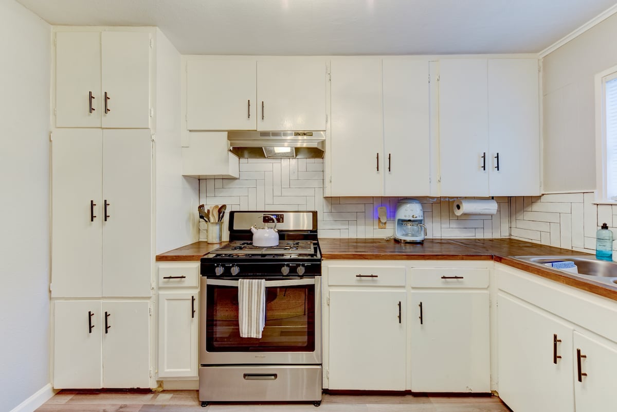 Cozy 2 BR + Minutes to ACL and F1