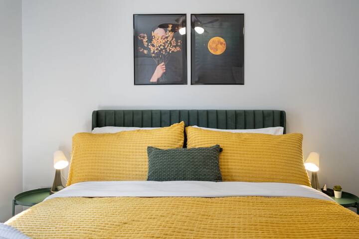 4BR home – Patio, BBQ & Parking in St Clair West gallery image 2