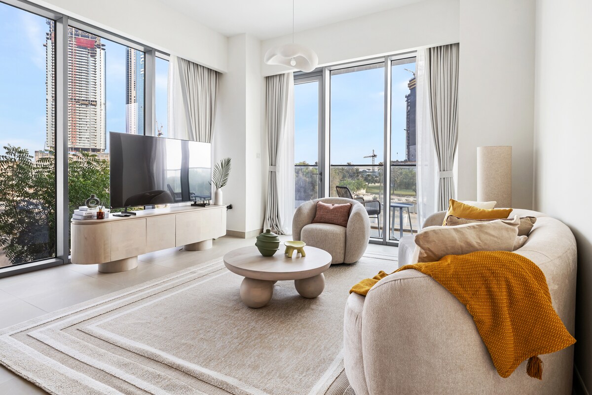 Successful Airbnb property: Luxury 2BR Apartment Near Downtown & Dubai Mall in Al Wasl