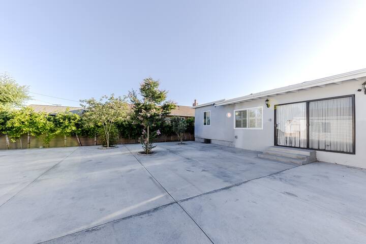 Spacious One-Story Home w/ Walk-In Shower gallery image 4