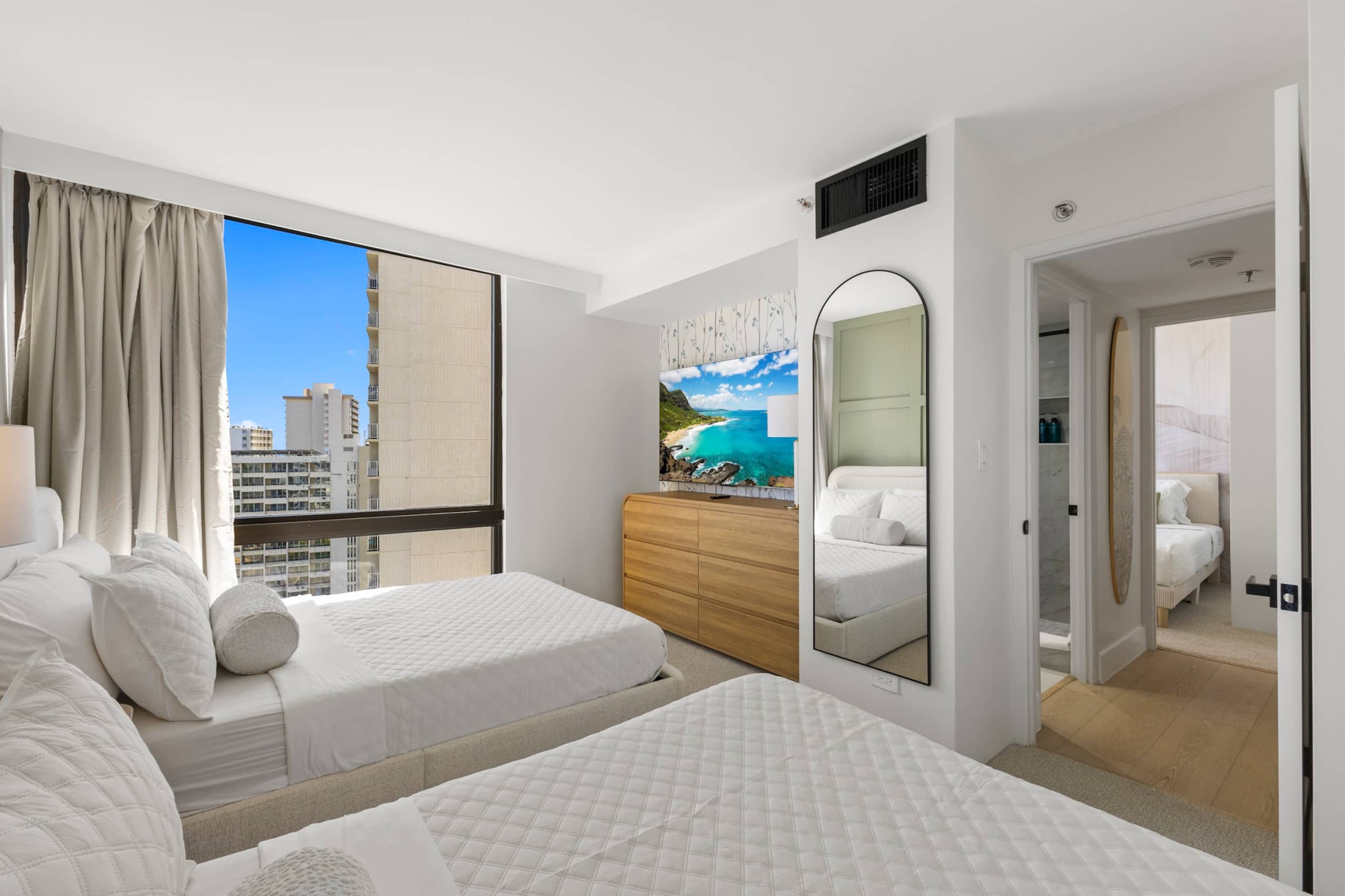 17F-Grand Diamond Head View-2BR-Waikiki w/Parking! - Image 33