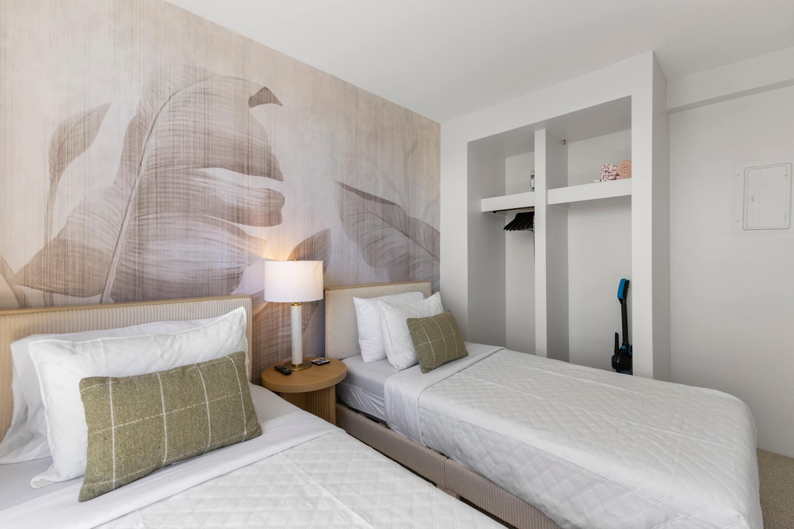 17F-Grand Diamond Head View-2BR-Waikiki w/Parking! - Image 38