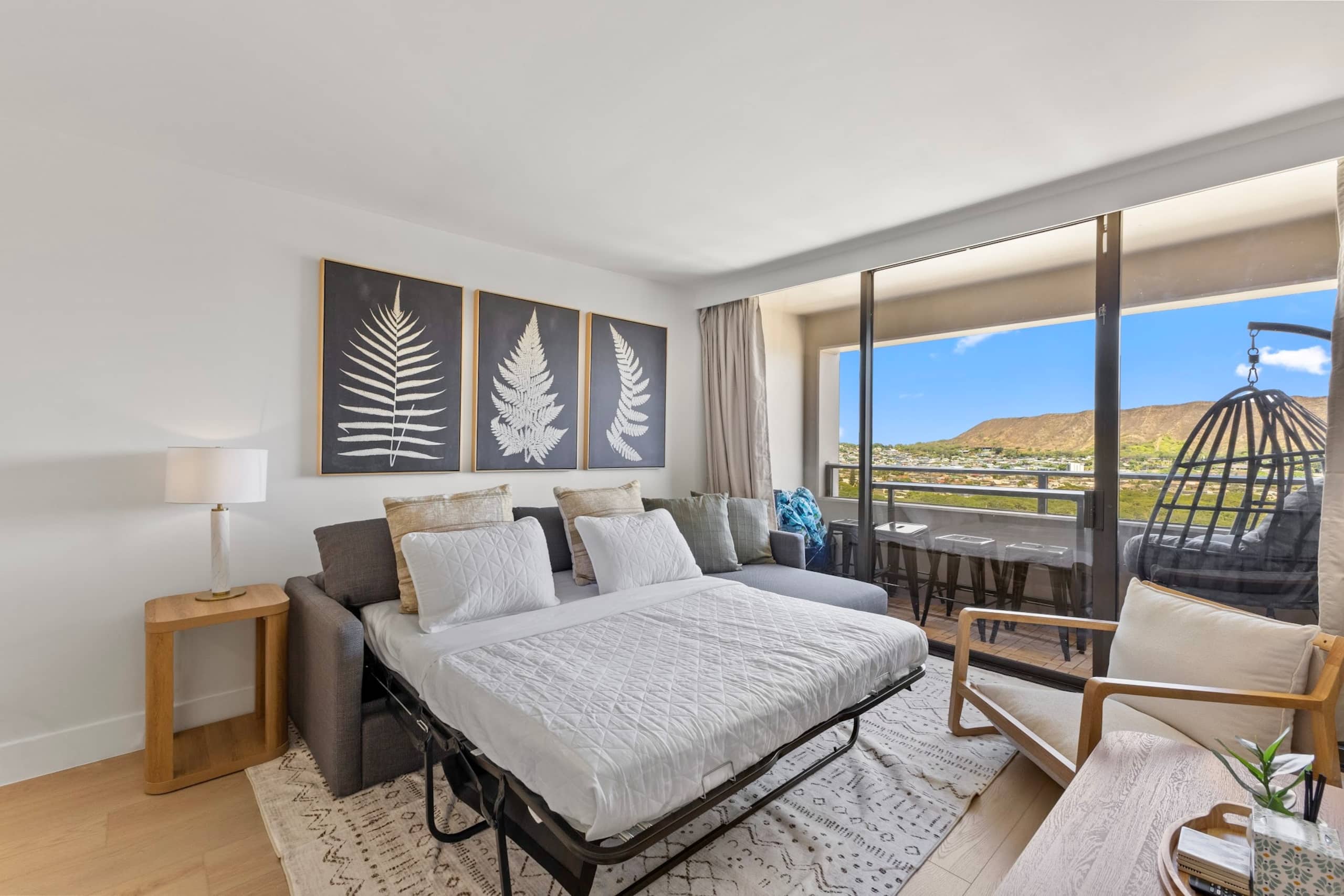 17F-Grand Diamond Head View-2BR-Waikiki w/Parking! - Image 10