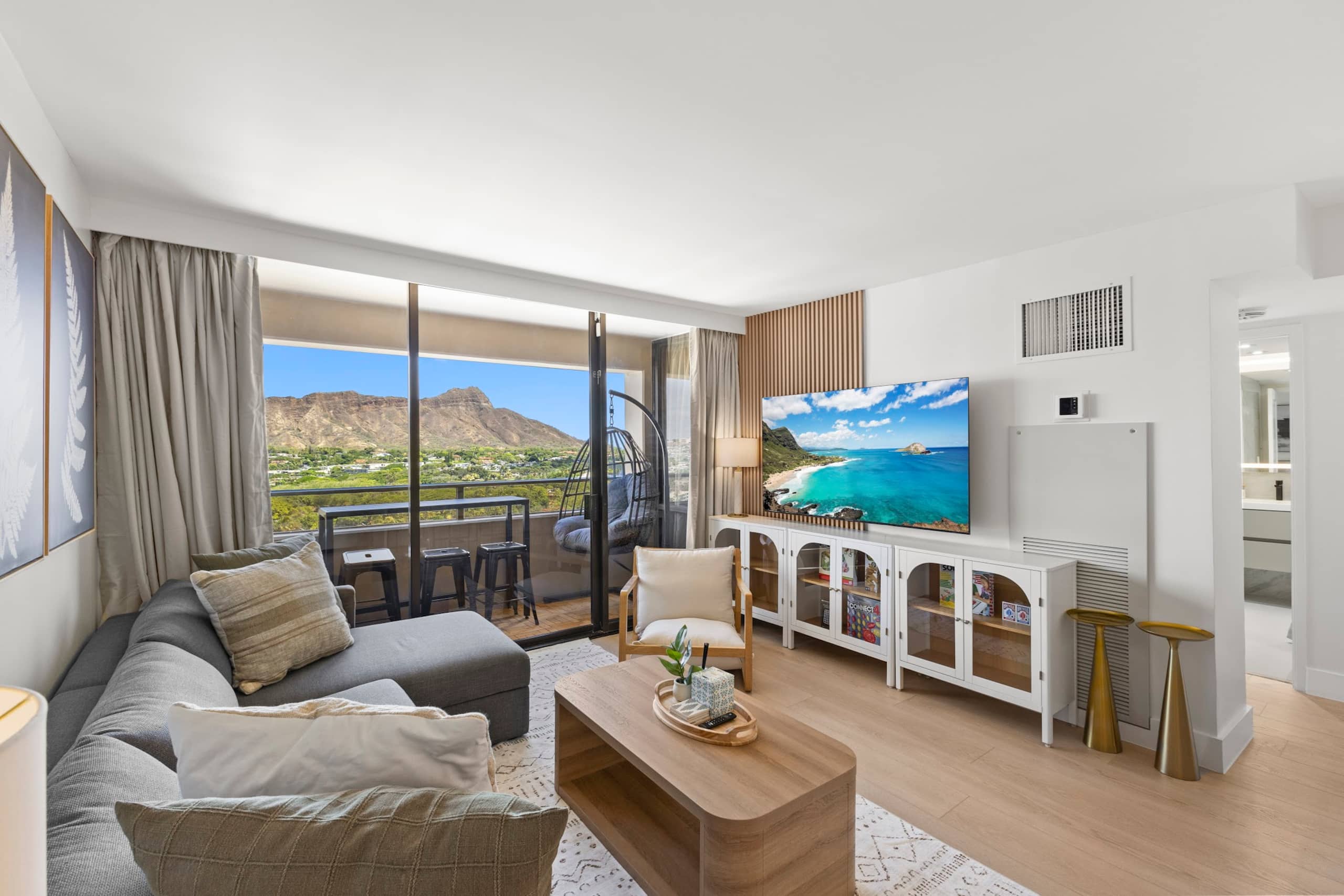 17F-Grand Diamond Head View-2BR-Waikiki w/Parking! - Image 7