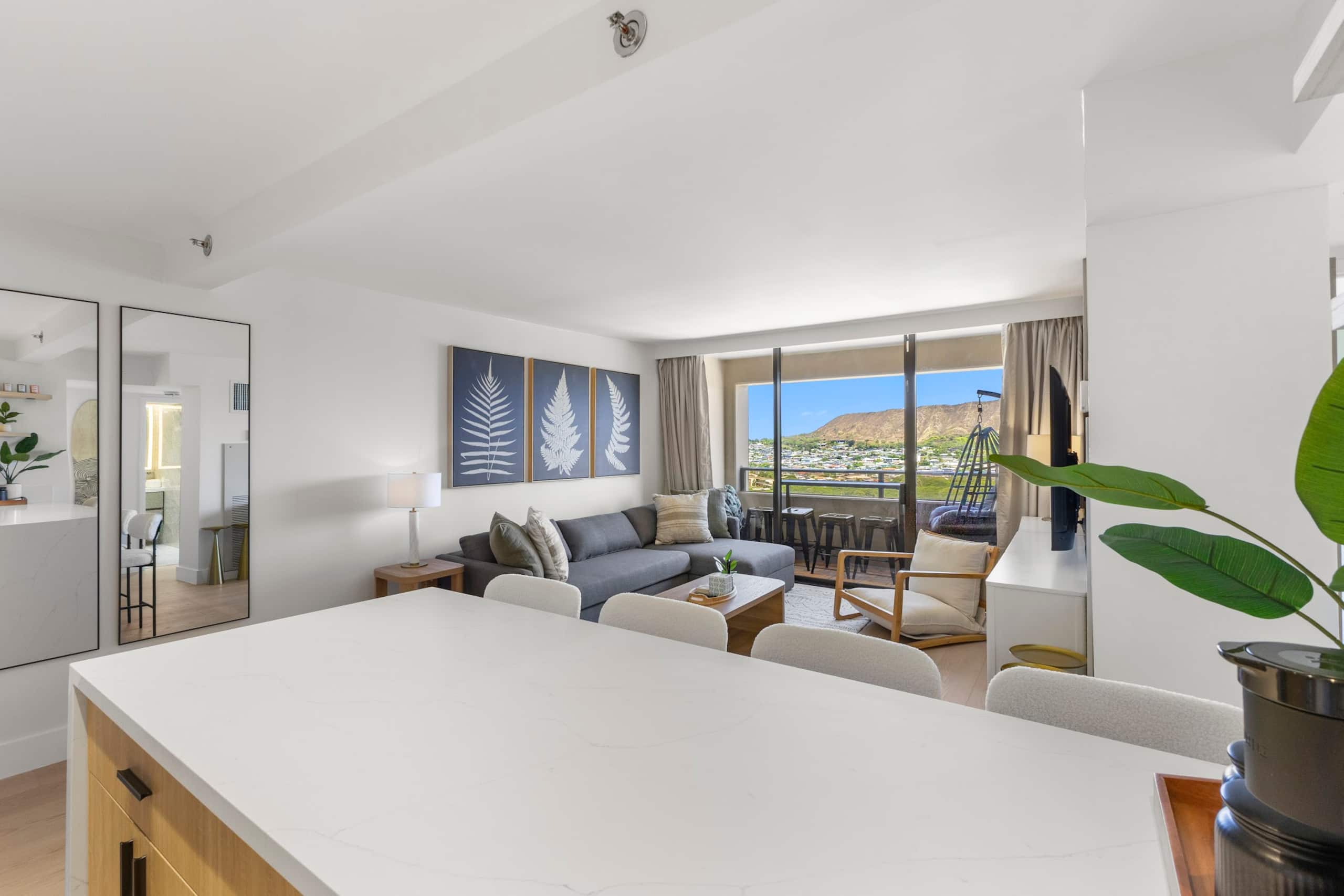 17F-Grand Diamond Head View-2BR-Waikiki w/Parking! - Image 5