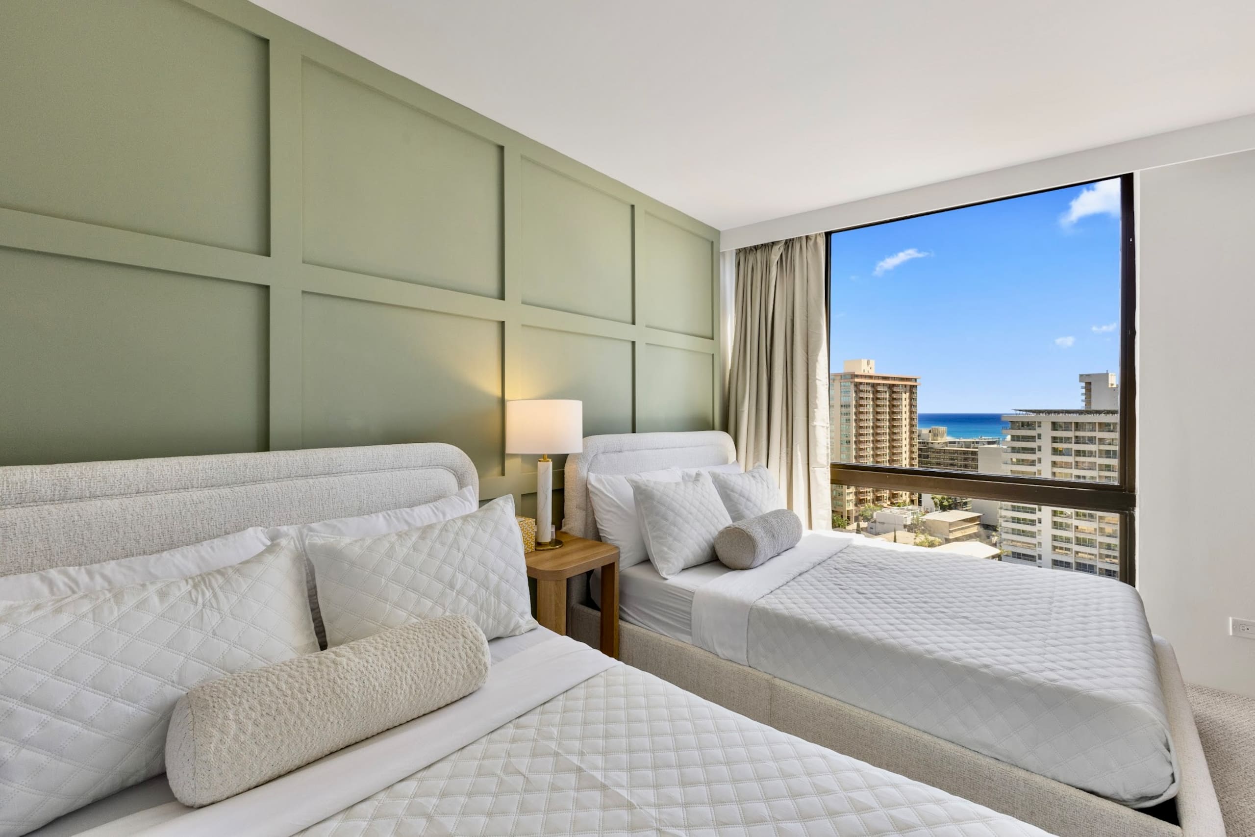17F-Grand Diamond Head View-2BR-Waikiki w/Parking! - Image 31