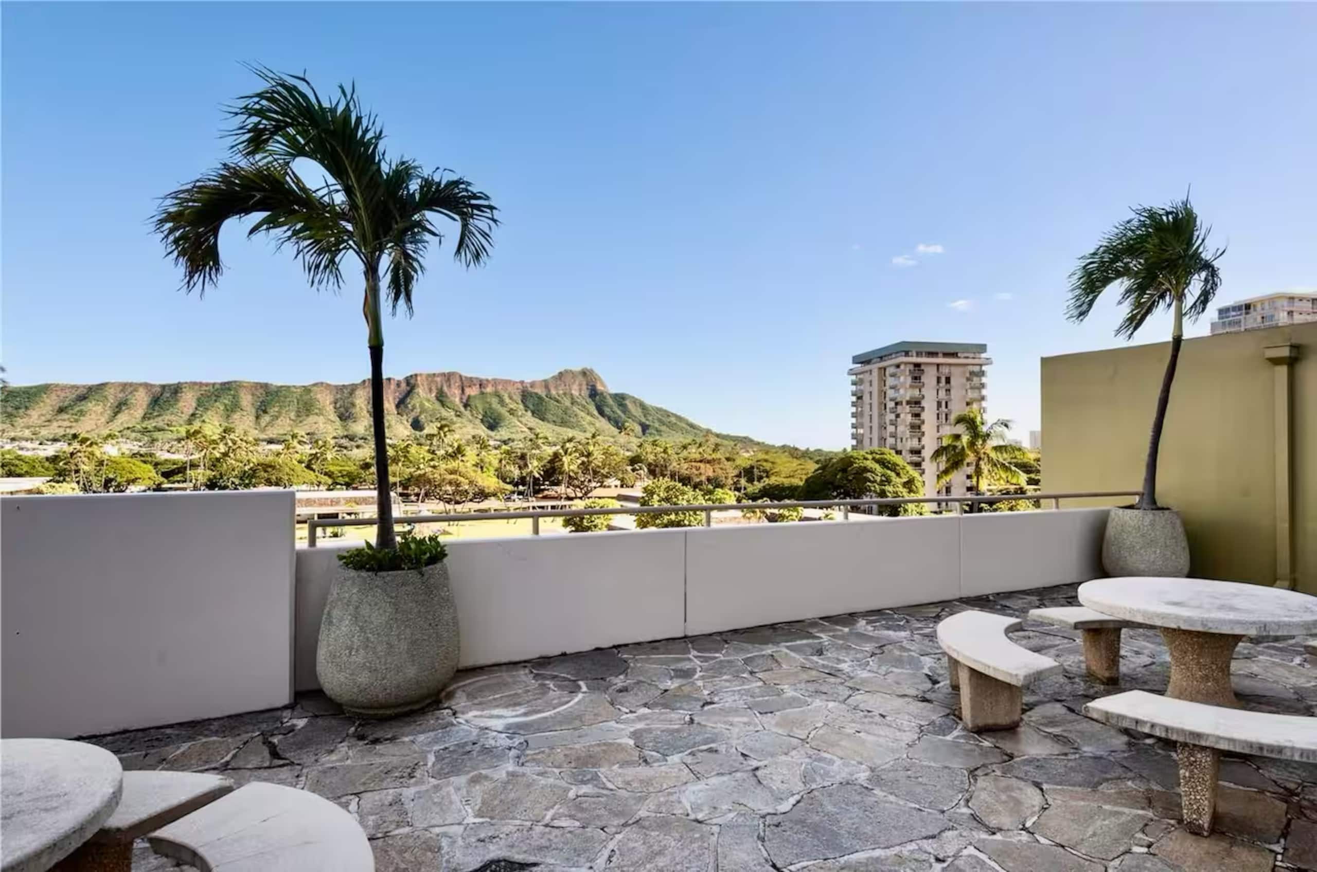 17F-Grand Diamond Head View-2BR-Waikiki w/Parking! - Image 67