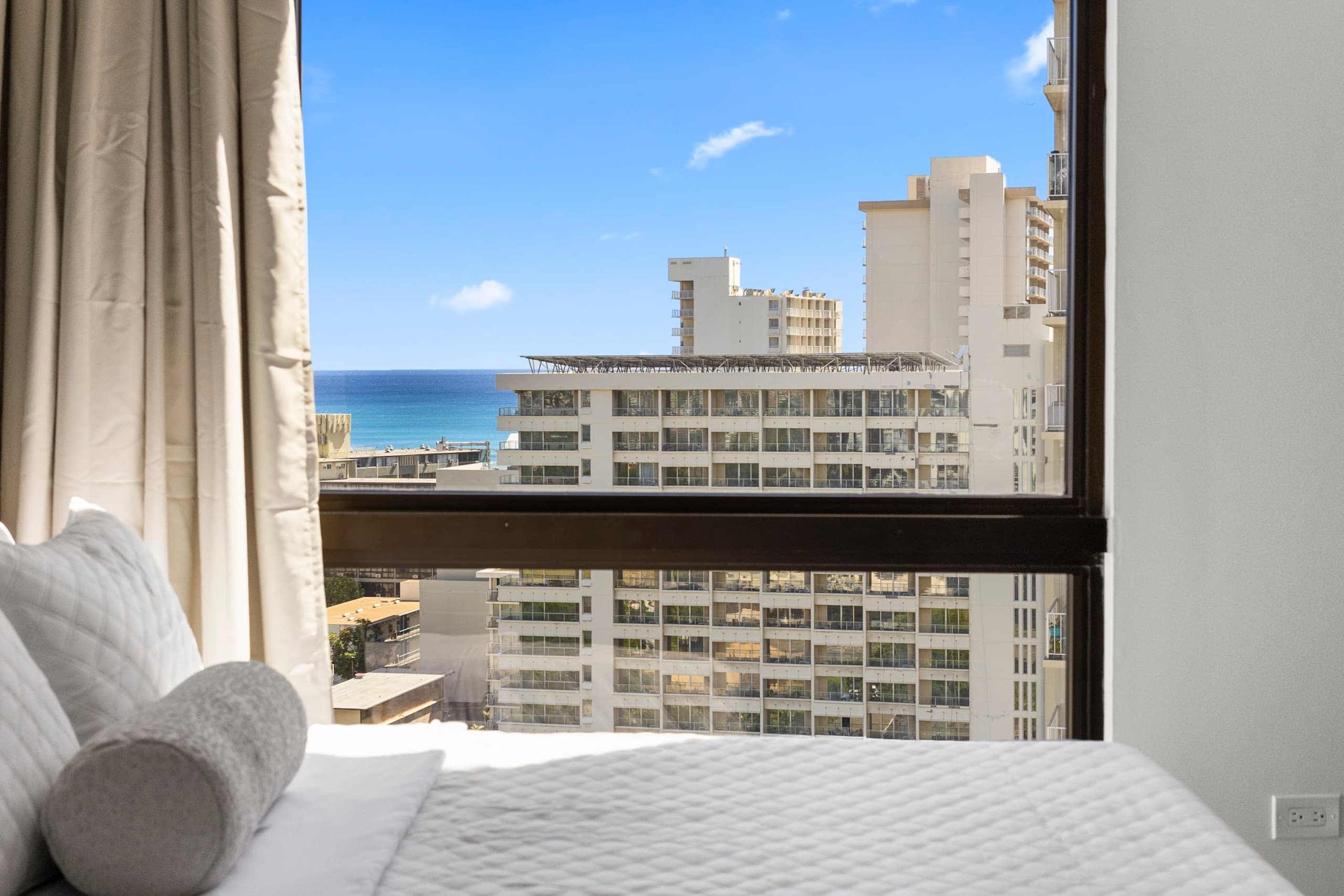 17F-Grand Diamond Head View-2BR-Waikiki w/Parking! - Image 40