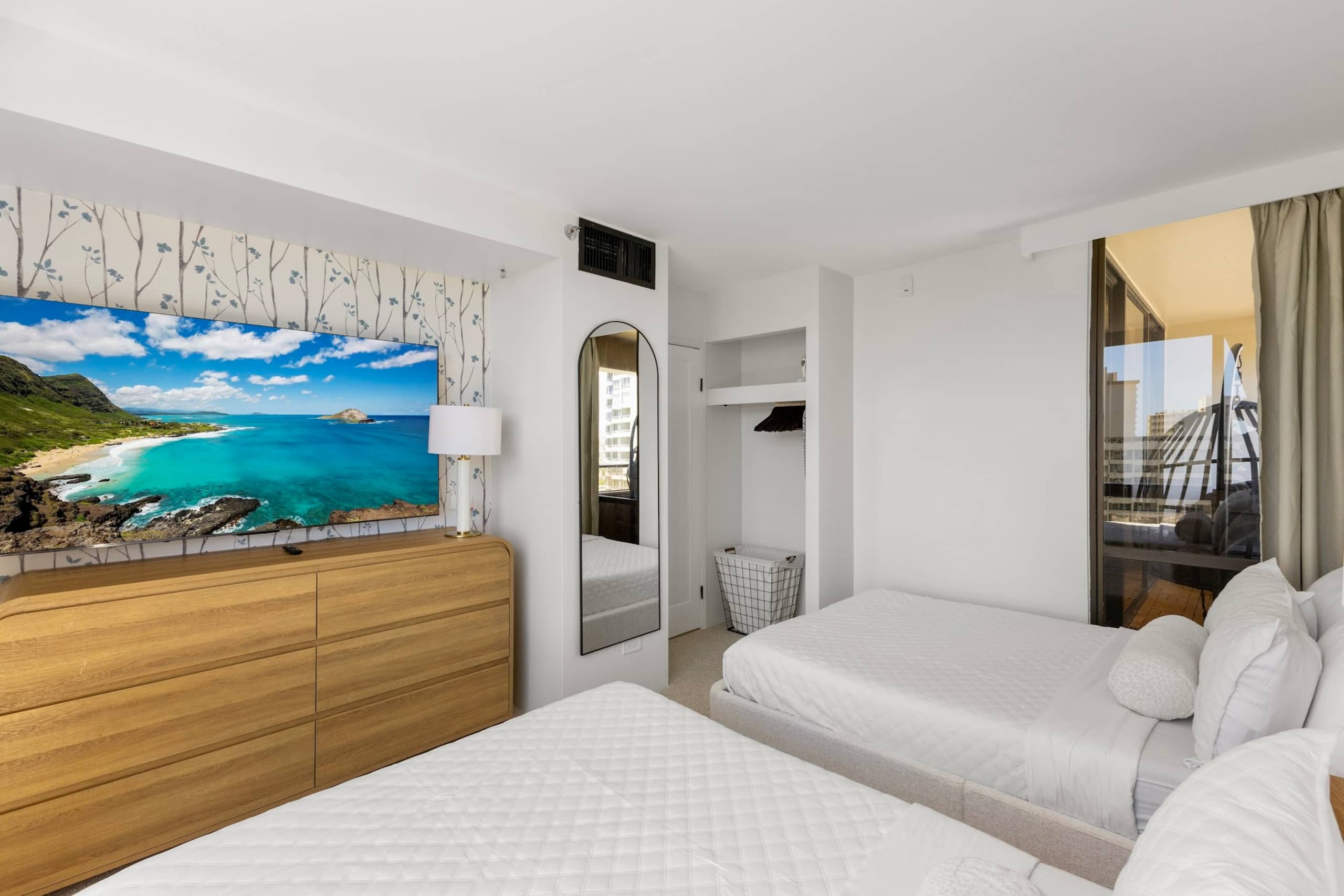 17F-Grand Diamond Head View-2BR-Waikiki w/Parking! - Image 32