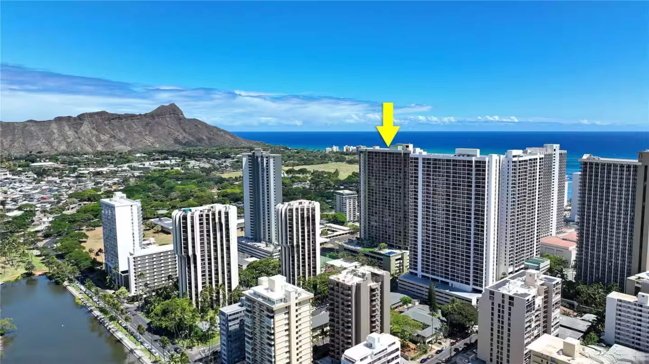 17F-Grand Diamond Head View-2BR-Waikiki w/Parking! - Image 64