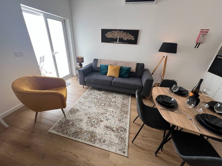 Stylish House - Sun Terrace- Walk To Beach Ferry - Faro