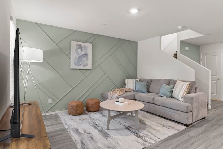 HOT DEALS *Sage Green Vacay* | New Built | 4B+Den