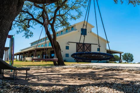 Texas Hill Country Lodge - Group Stay 40