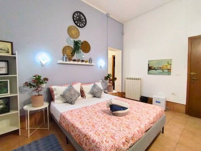 Pavarotti Home gallery image 5