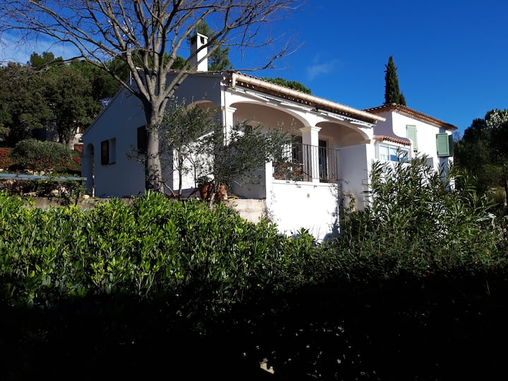 Var, Famille, Vue, Piscine, Calme, Verdure. 5pers. - Brignoles