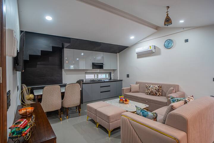 2-bhk W/ Common Sit-out Area & Garden - Mukteshwar