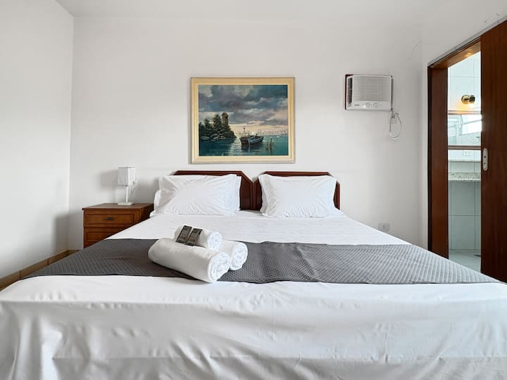 1 екстра голямо двойно легло и 2 единични допълнителни легла