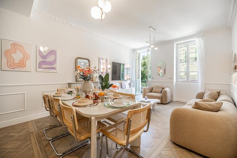Top Airbnb: The jewel of Nice - High standing - Air conditioning - 3 bedrooms/3 bathrooms in Vieux Nice
