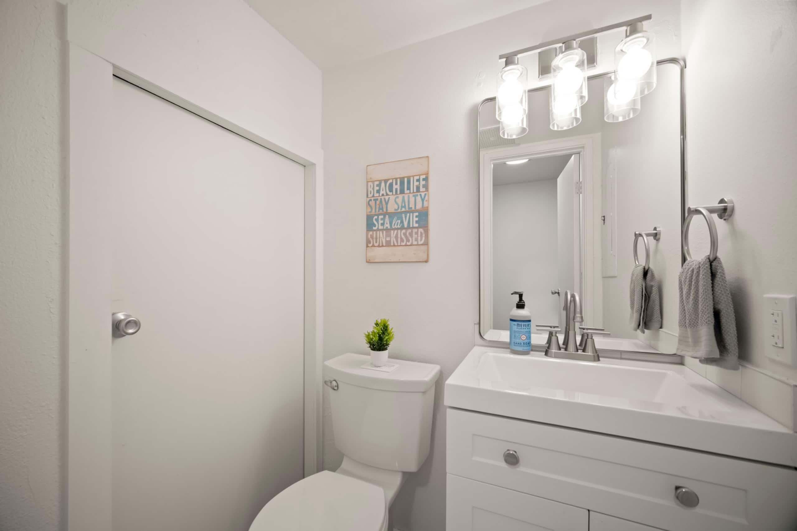 BRAND NEW Remodeled 2/2 Beach Family Getaway w AC! - Photo 34