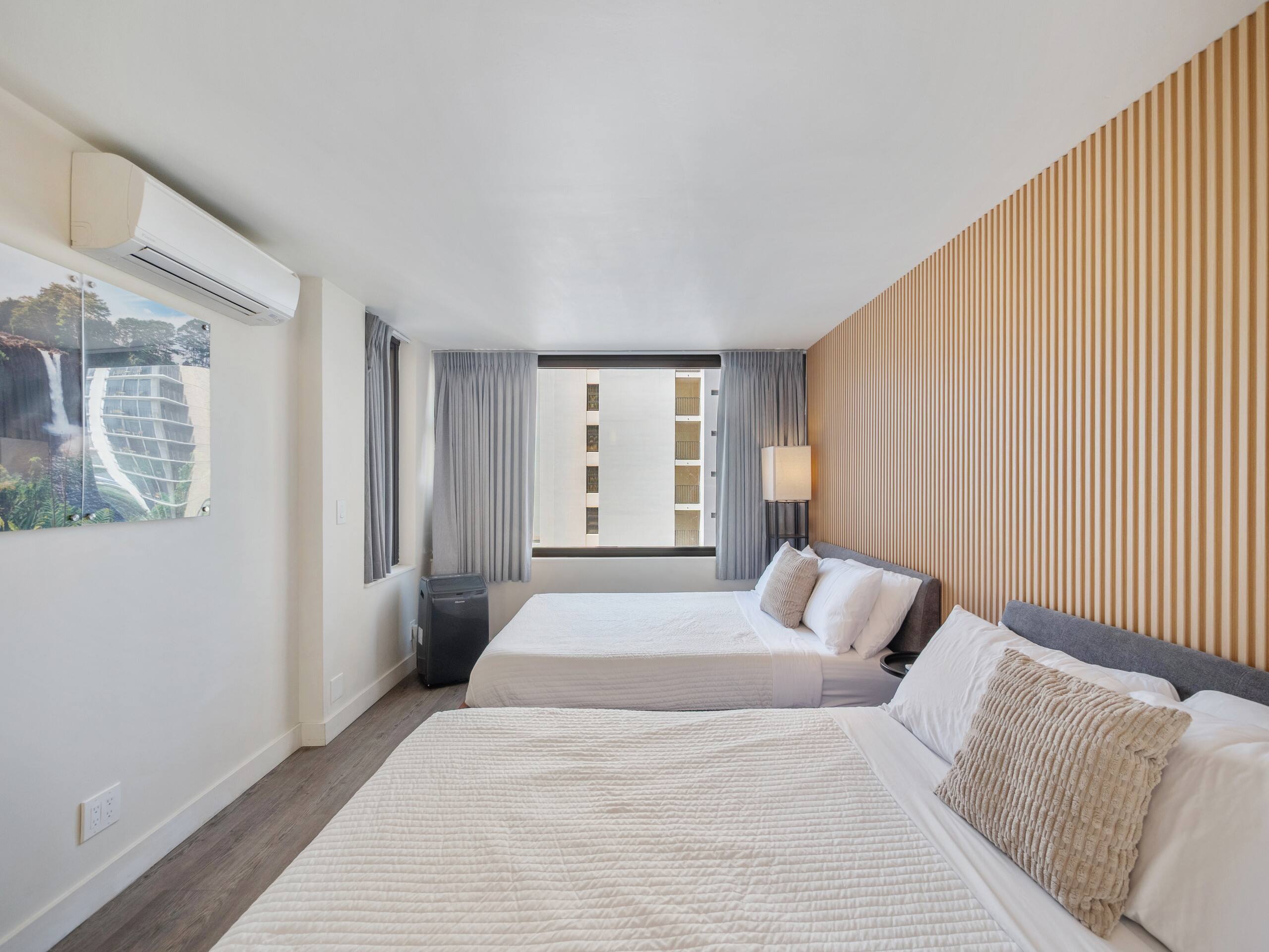Clean Renovated 1bdrm Waikiki Banyan w/parking - Image 24