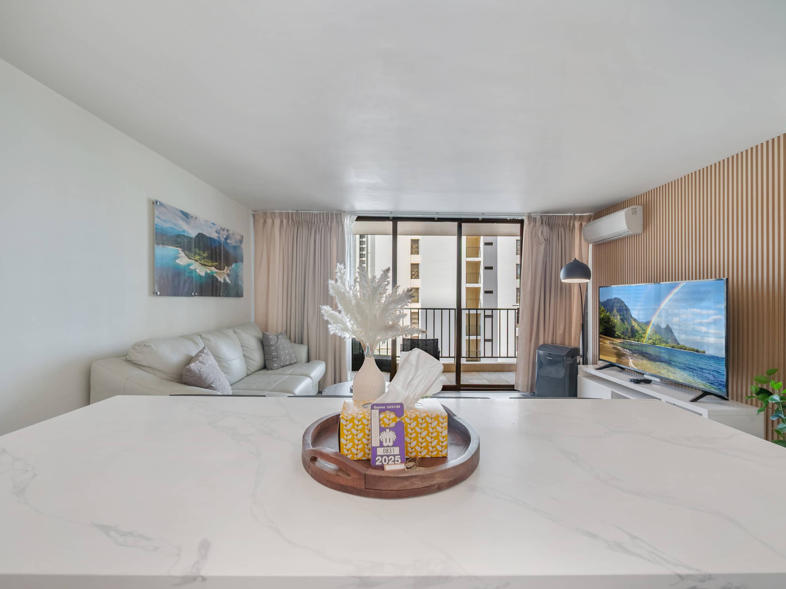Clean Renovated 1bdrm Waikiki Banyan w/parking - Image 13