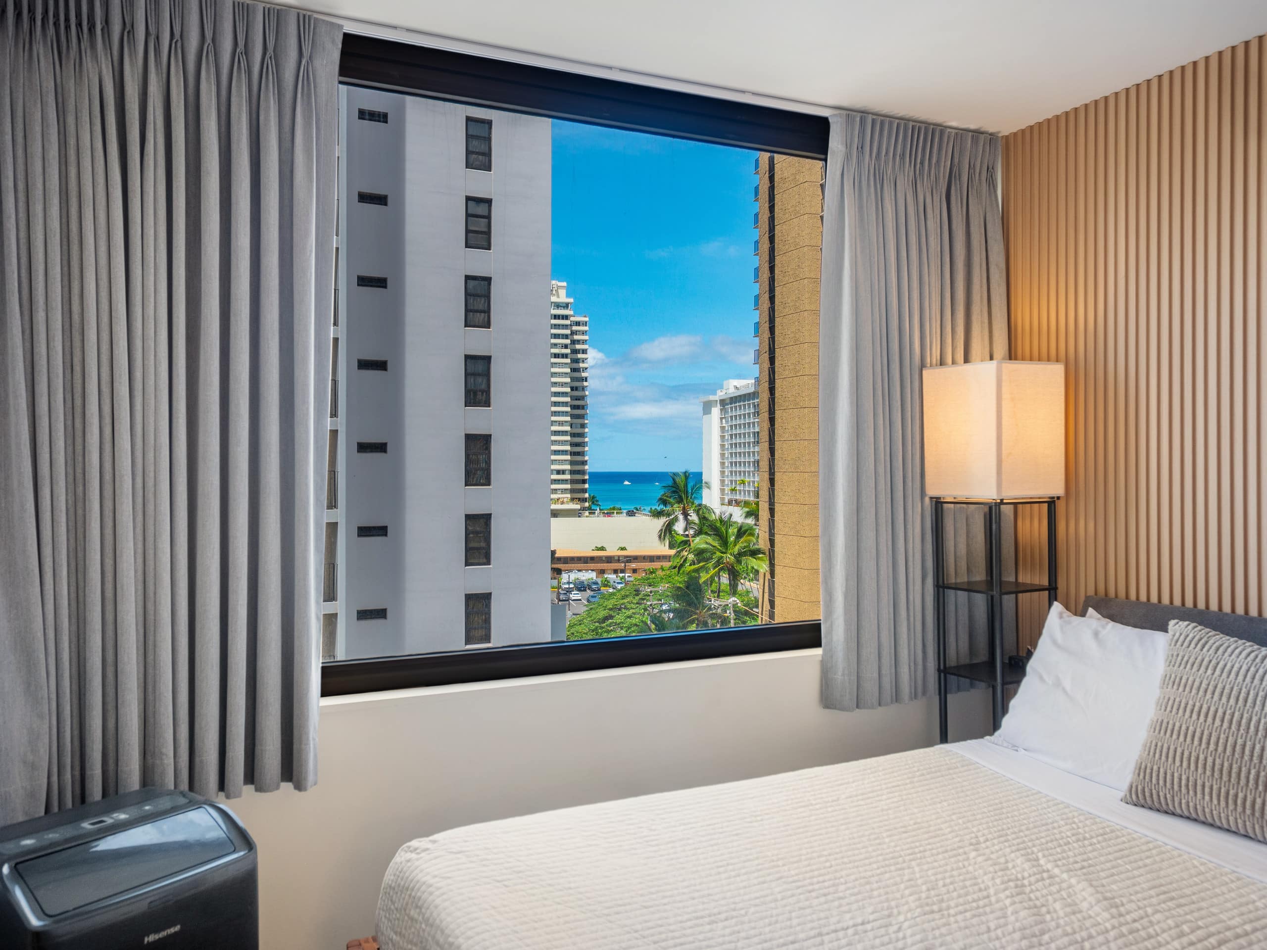 Clean Renovated 1bdrm Waikiki Banyan w/parking - Image 29